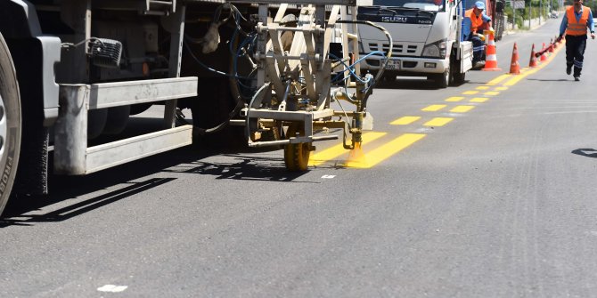 Ankara'da yol çizgisi çalışması