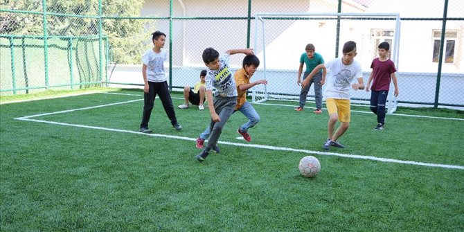 Yozgatlı miniklerin halı saha hayali gerçekleşti