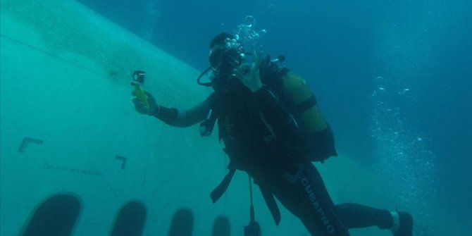 'Batık uçak' deniz altı turizmini canlandırdı
