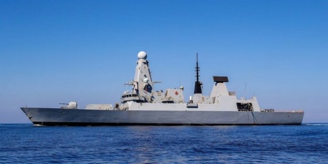 İngiltere: HMS Duncan gemimiz Hürmüz Körfezi'nde