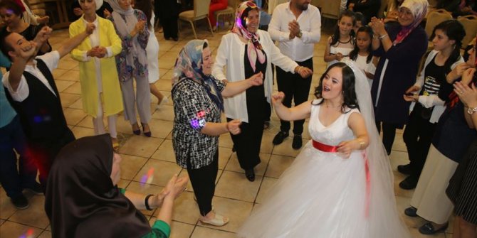 Down sendromlu Şehima'nın 'gelinlik' hayali gerçek oldu