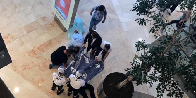 AVM'de korkunç olay