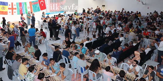 5. Çubuk Uluslararası Açık Hava Satranç Festivali esnafı sevindirdi