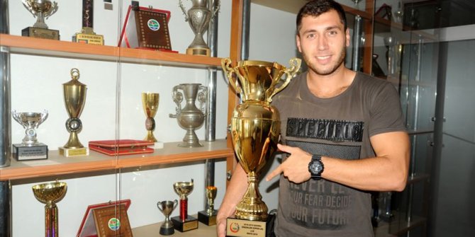 Beden eğitimi öğretmeninin Katar'a uzanan başarısı