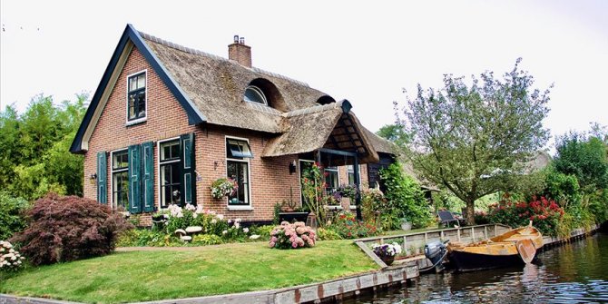 Hollanda'nın Venedik'i Giethoorn köyü