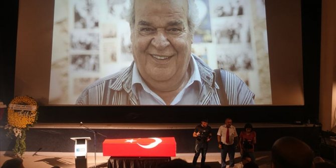 Oyuncu Cengiz Sezici için tören düzenlendi
