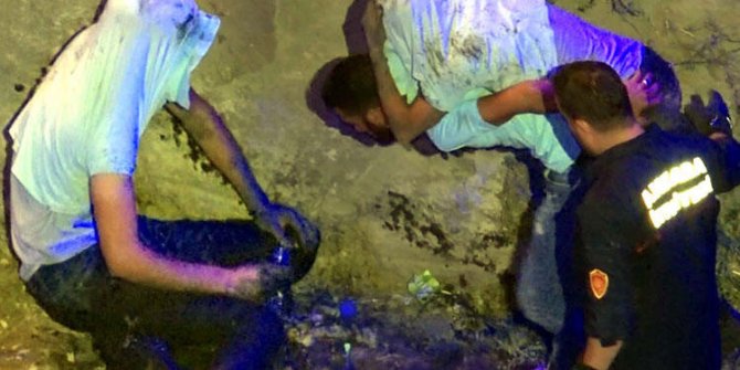 Ankara'da hareketli dakikalar: Suriyeli göçmen sırtında çıkardı