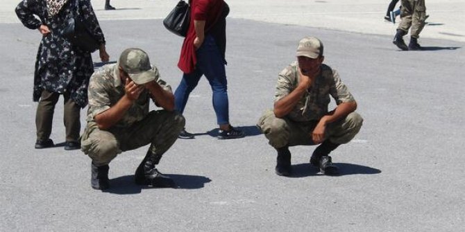 Yemin töreninde duygusal anlar: Gözyaşları sel oldu
