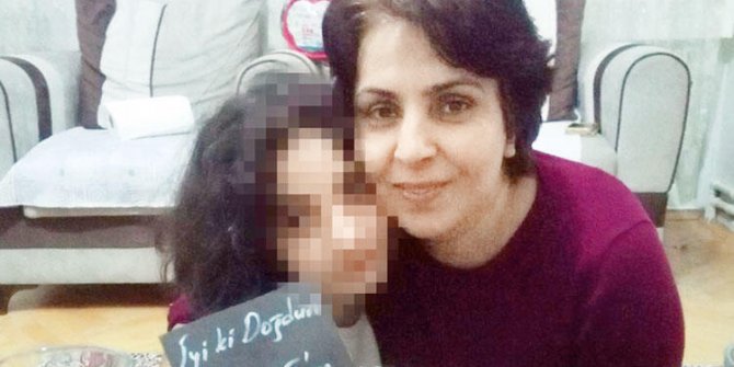 Eşi poşet geçirip boğazını kesti