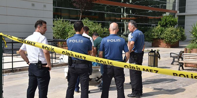 Hastane bahçesinde sır ölüm