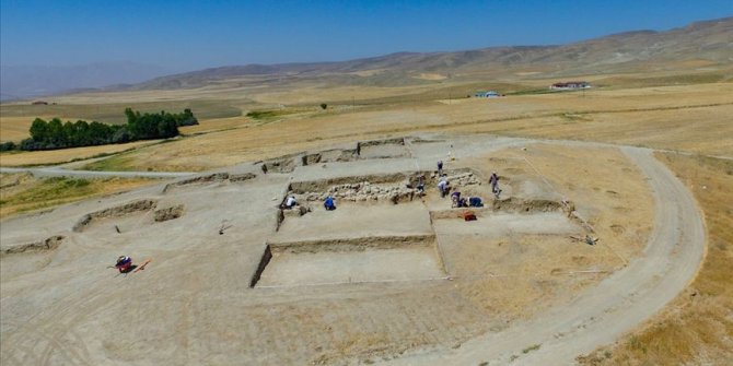 Diş taşlarından 2 bin 750 yıl önceki ölümlerin nedeni belirlenecek