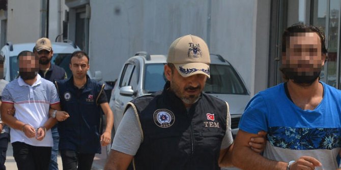 Adana'da yakalanan DEAŞ'lılar adliyeye sevk edildi