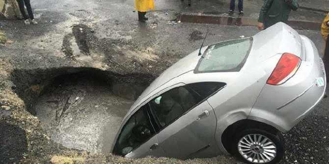 İstanbul'da beklenen gök gürültülü sağanak başladı