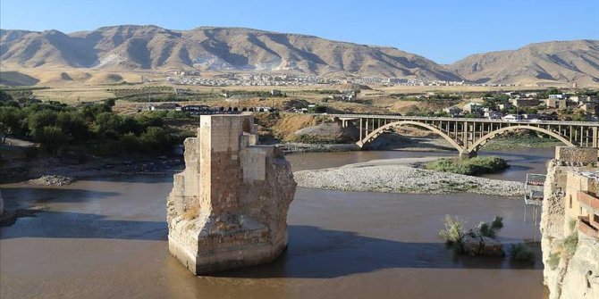 Hasankeyf-2 Köprüsü'nün iki yakası birleşti