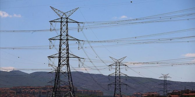 Elektrikte yerli üretimle 1,4 milyar dolar kasada kaldı