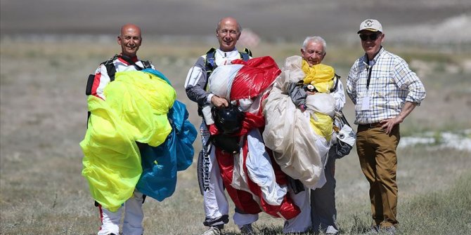 Gökyüzünün 'ihtiyar delikanlıları'