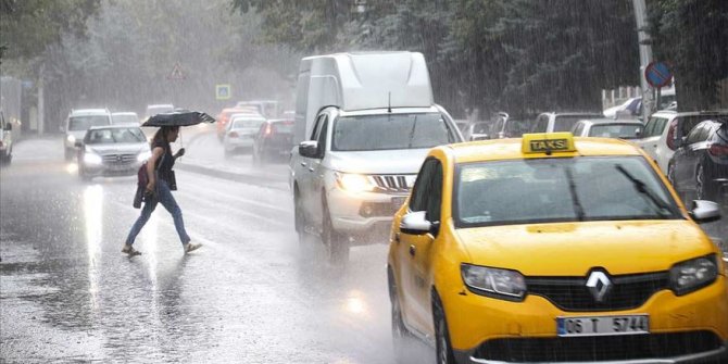 Başkentte sağanak etkili oldu