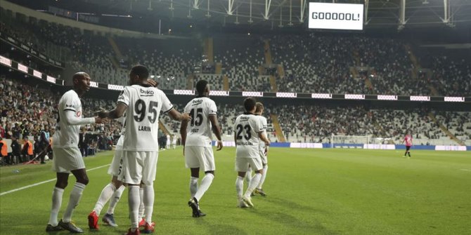 Beşiktaş taraftarıyla buluşuyor