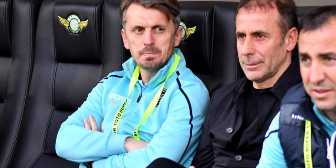 Beşiktaş'ta yardımcı antrenör Orhan Ak istifa etti
