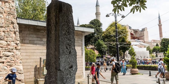 Meraklı bakışların merkezi: Milyon Taşı