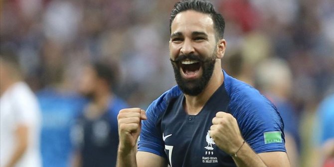 Adil Rami Fenerbahçe için İstanbul'a geliyor