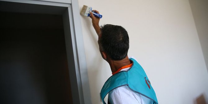 Hükümlüler okulları eğitime hazırlıyor