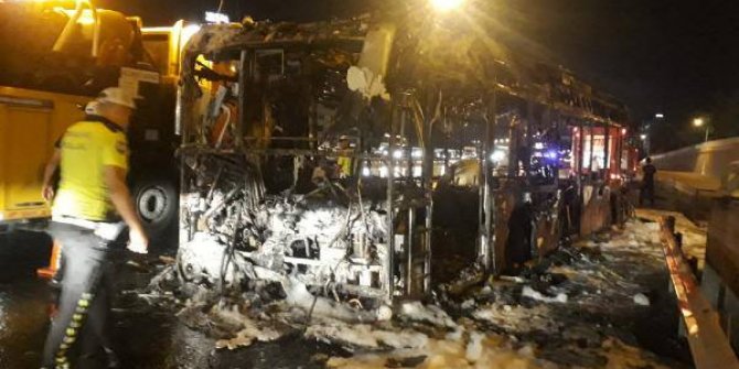 TEM'de özel halk otobüsü yandı: Korku dolu anlar