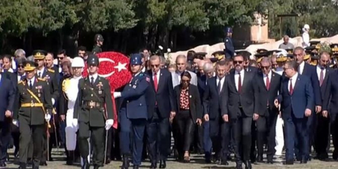 Cumhurbaşkanı Erdoğan: Cumhuriyeti canımız pahasına koruyacağız
