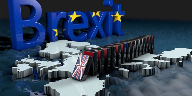 İngiliz parlamentosunda kritik Brexit oylamasını muhalefet kazandı