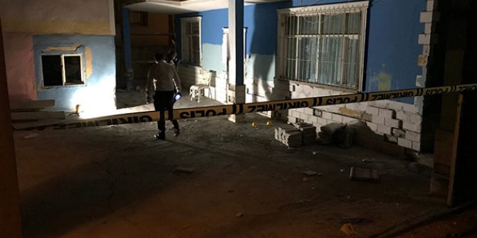 Tartıştığı oğlunu başından vurdu