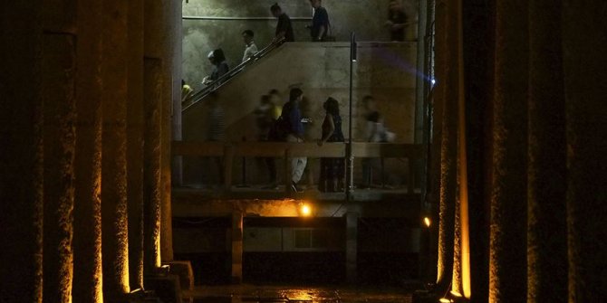 Görkemli sütunları, gizemli heykelleriyle Yerebatan Sarnıcı