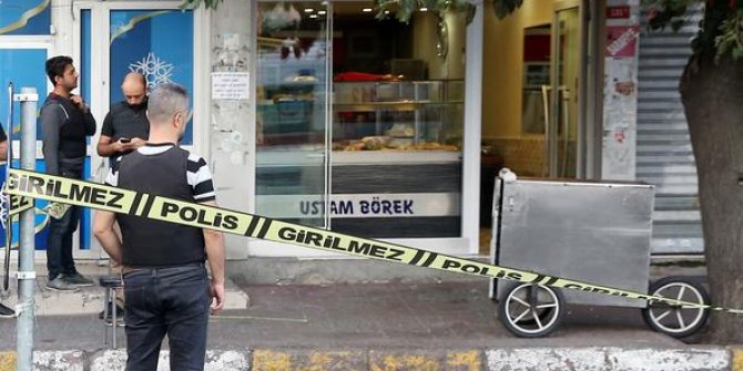 Beyoğlu'nda silahlı saldırı: Börekçiye sığındı, dehşet devam etti