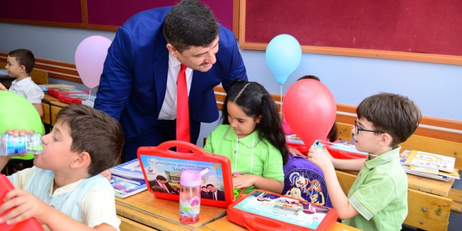 Kahramankazan Belediye Başkanı Serhat Oğuz öğrencileri ziyaret etti