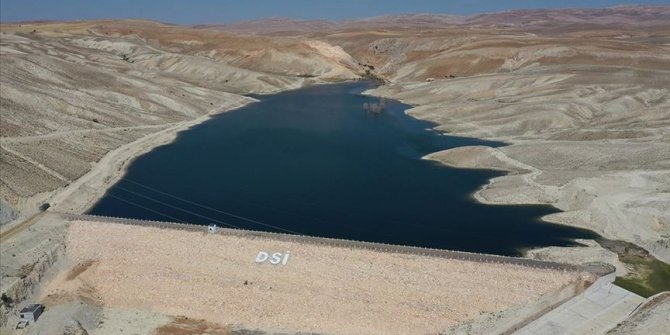 İncesu Barajı'ndan araziye ilk su verildi