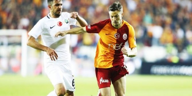 Galatasaraylı yıldıza büyük şok