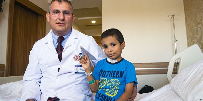 Nakille hayata tutunan Hasan'ın hayali astronot olmak
