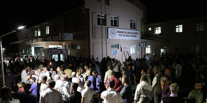 Diyarbakır'da sivilleri taşıyan araca terör saldırısı: 7 şehit, 10 yaralı