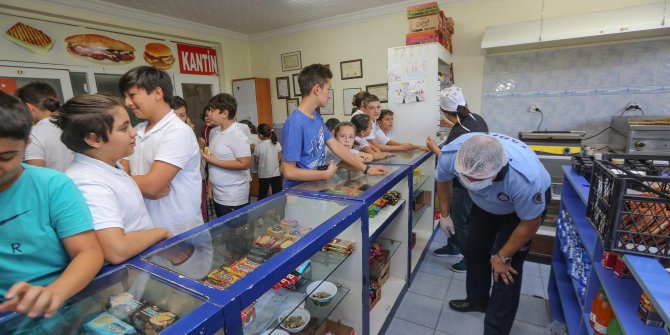 Yenimahalle Belediyesi zabıta ekipleri okul kantinlerini denetimde bulundu