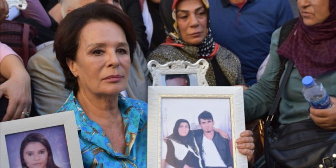 Sanatçılardan Diyarbakır annelerine destek