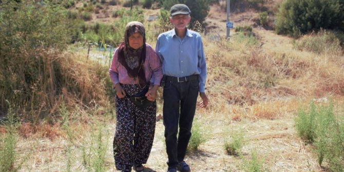 'Hayatın acı izlerini bir demet adaçayına gizledim'