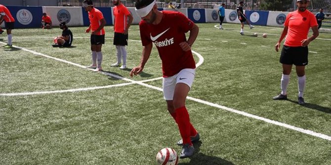 Meşin yuvarlak, hayatına ışık oldu