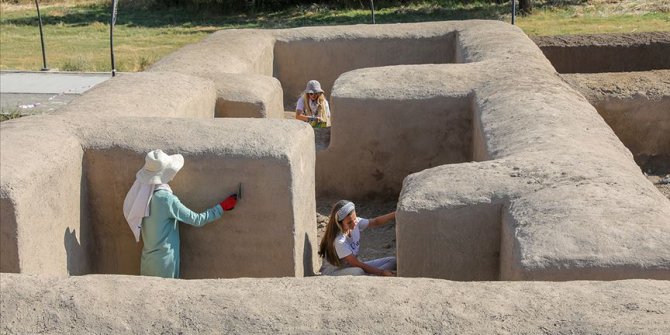 'Urartu aristokratları'nın yaşadığı yapılar ayağa kaldırıldı
