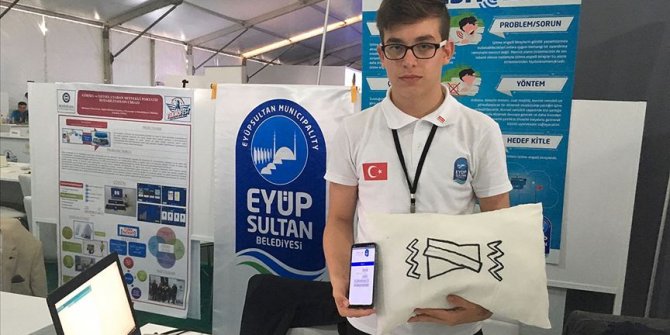 İşitme engelliler için 'alarm yastık' tasarladı