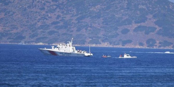 Göçmenleri taşıyan bot battı: 15 kişi kurtarıldı, kayıp bir bebek aranıyor