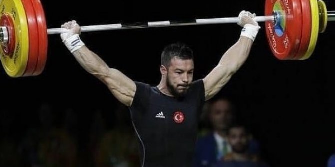 Daniyar İsmayilov dünya ikincisi oldu