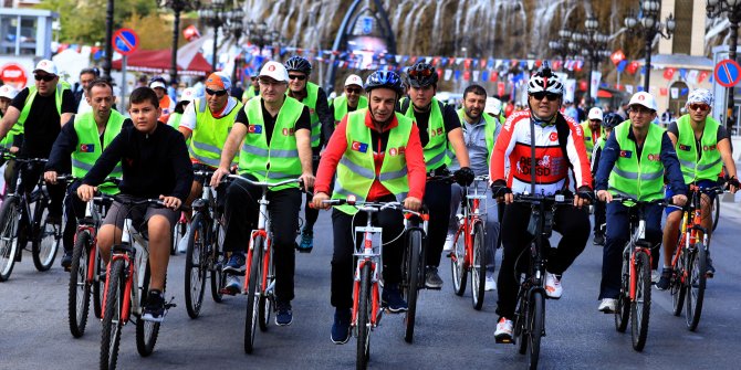 Keçiören'de pedal çevirdiler misket oynadılar