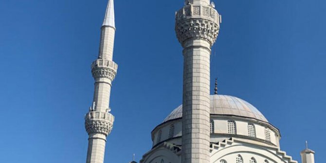 İstanbul Avcılar'da caminin minaresi yıkıldı