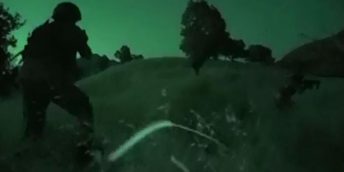 Komandolar Fırat'ın doğusunda ilerliyor