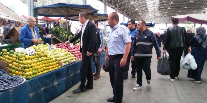 Pursaklar Belediyesi ilçe genelindeki pazar alanlarında denetimlerini sıklaştırdı