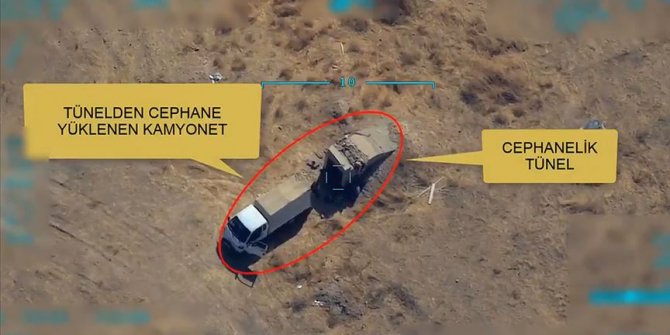 PKK/PYD-YPG'li teröristlere mühimmat ikmali yapan kamyonet böyle vuruldu